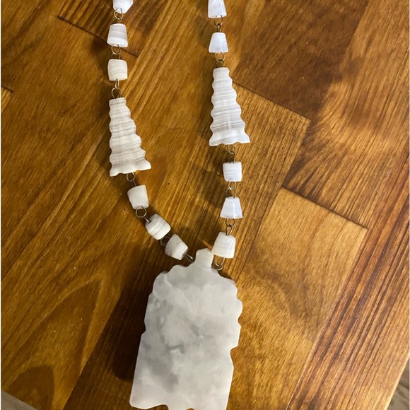 White Quartz Necklace Beaded
Carved Aztec Mayan Mask
Satement Mexico Vintage 27" - Picture 9 of 9